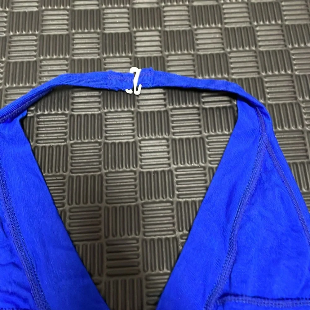 Blue NFL Patriots halter top fits small - Picture 9 of 11